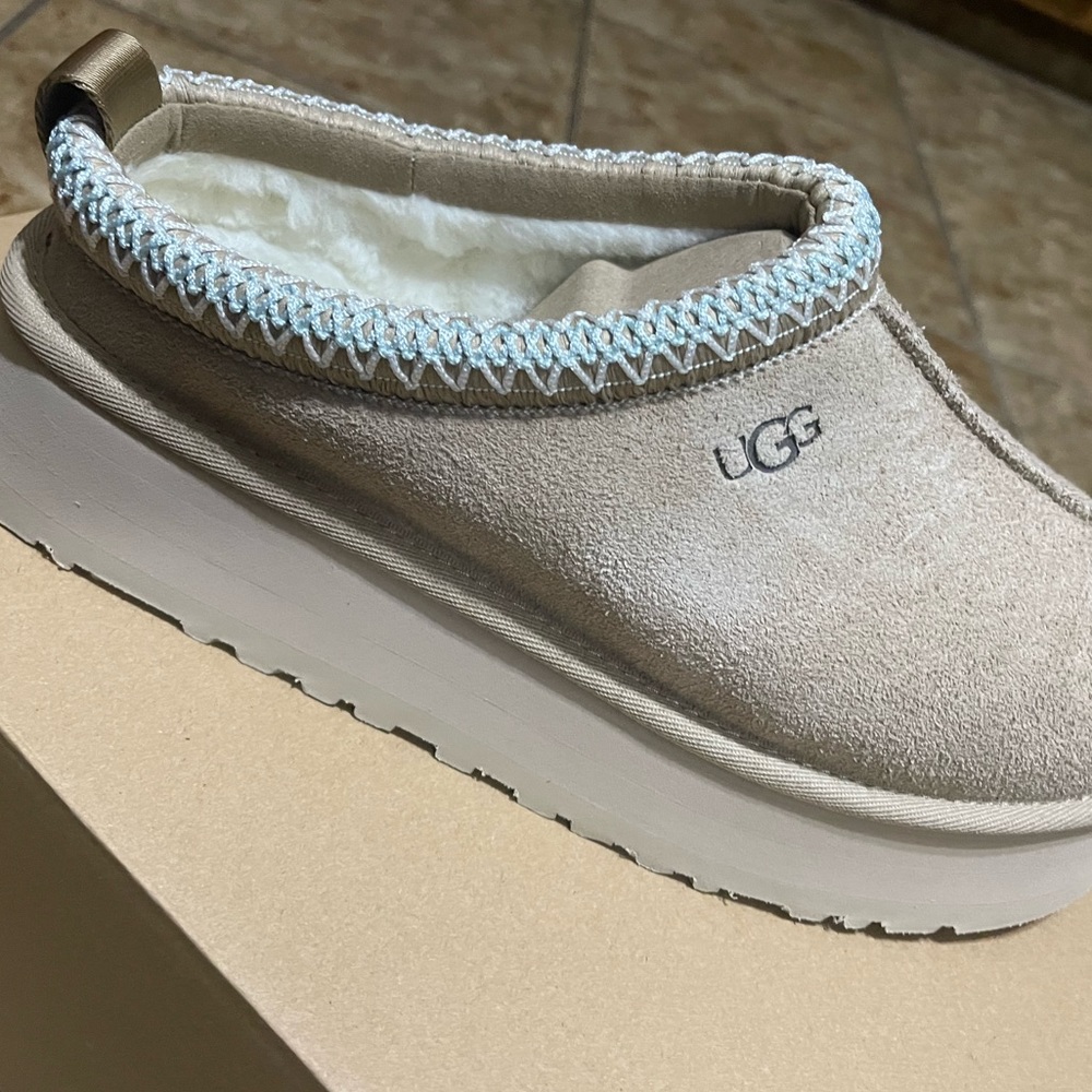 Ugg Tazz